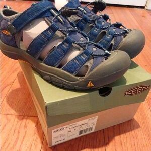 Keen  Blue Depths Gargoyle